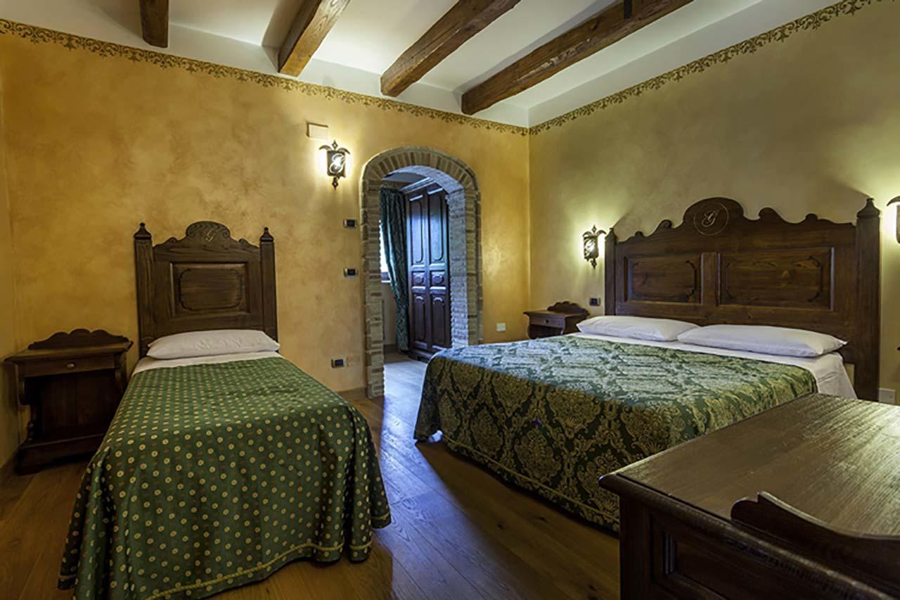Hotel Guerrinuccio チェラーノ エクステリア 写真