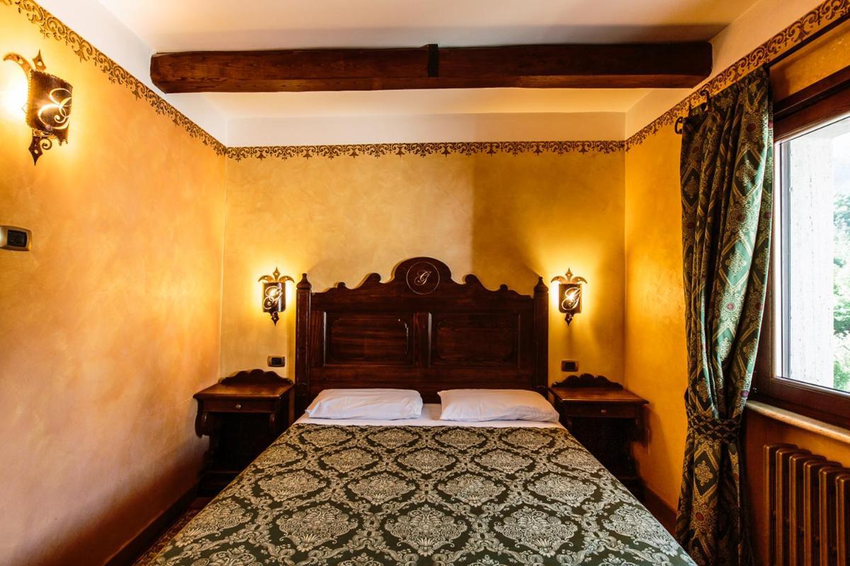 Hotel Guerrinuccio チェラーノ エクステリア 写真