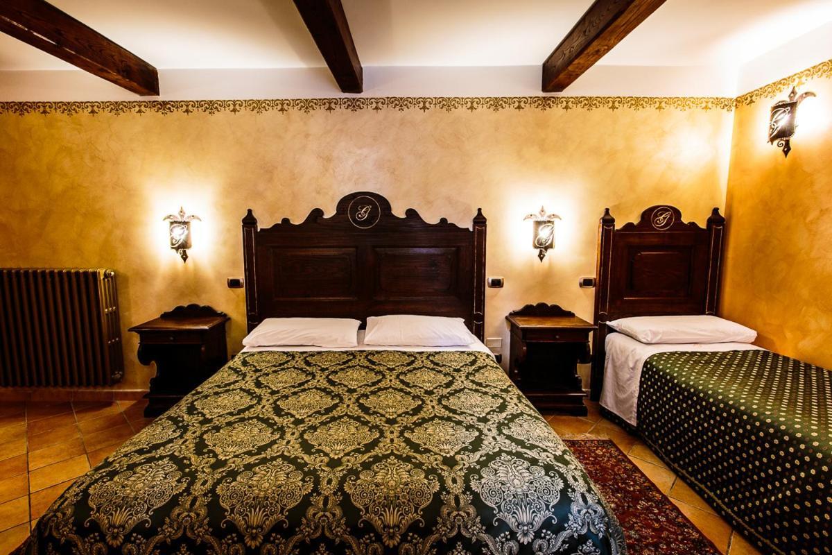 Hotel Guerrinuccio チェラーノ エクステリア 写真